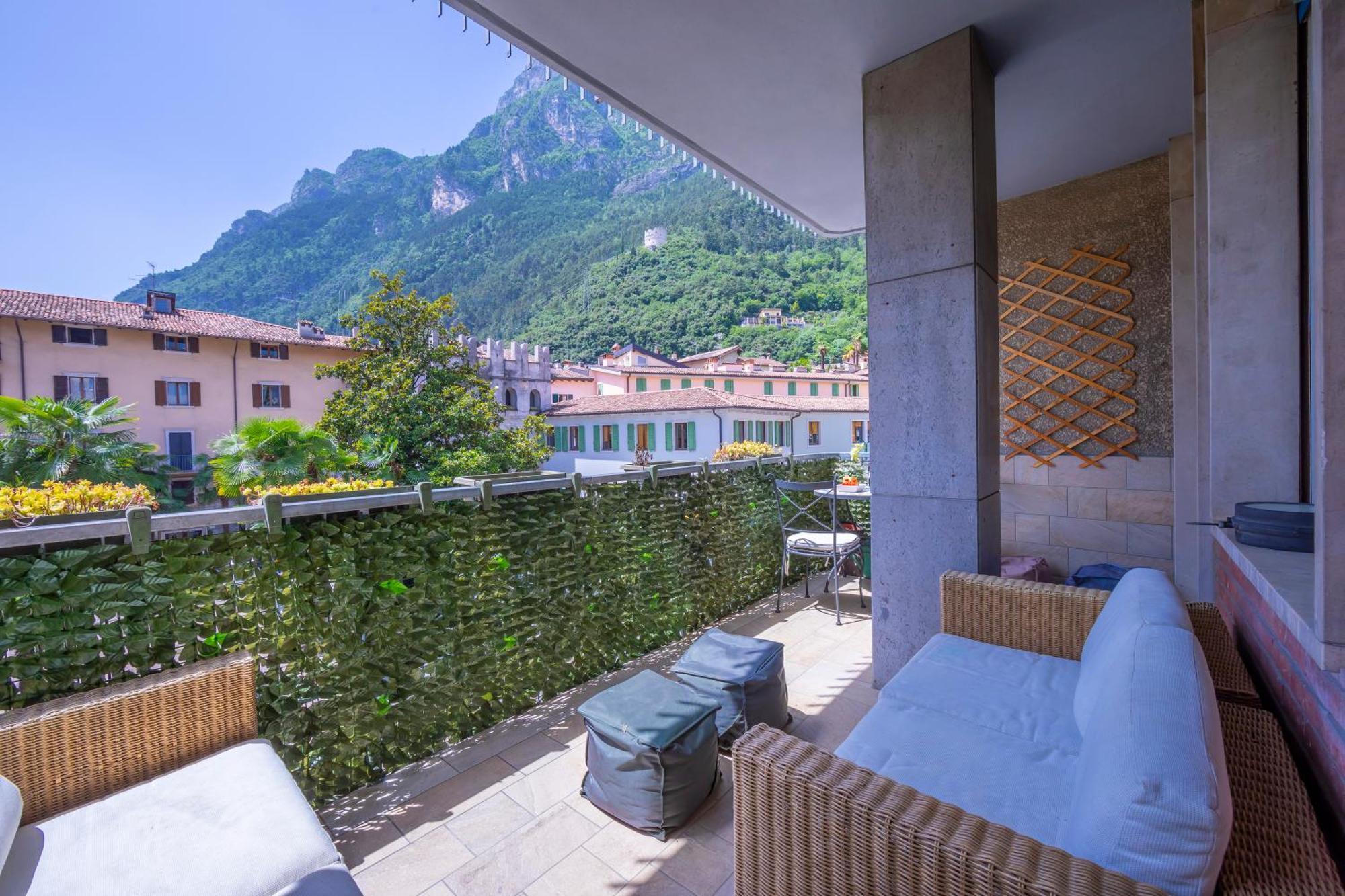 Riva Dante Apartment - Happy Rentals Eksteriør billede